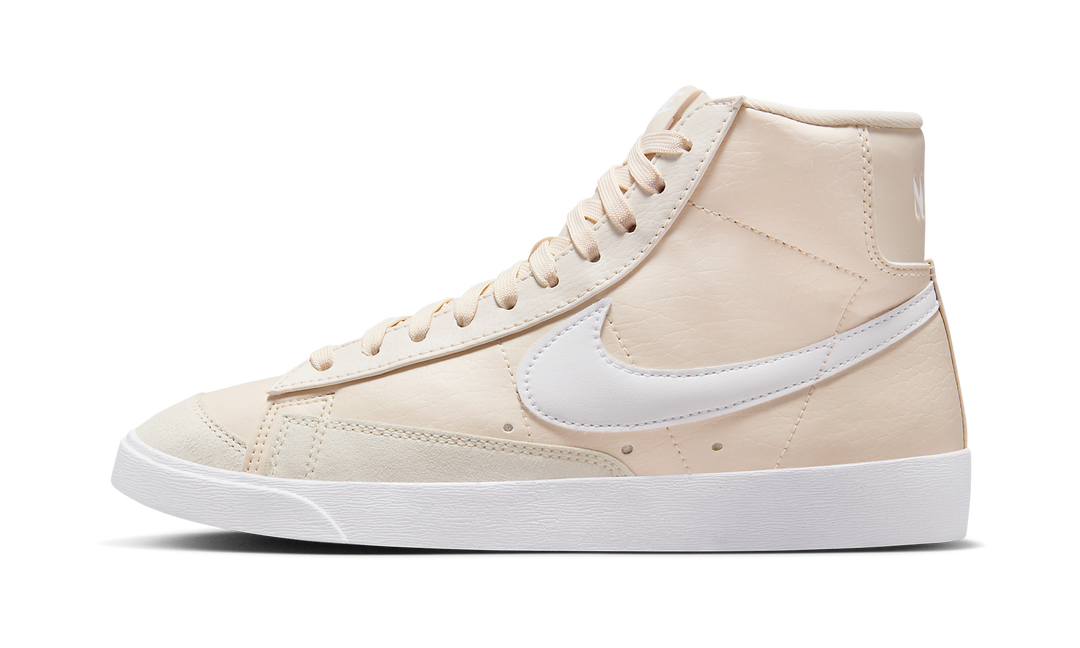 NIKE BLAZER MID &