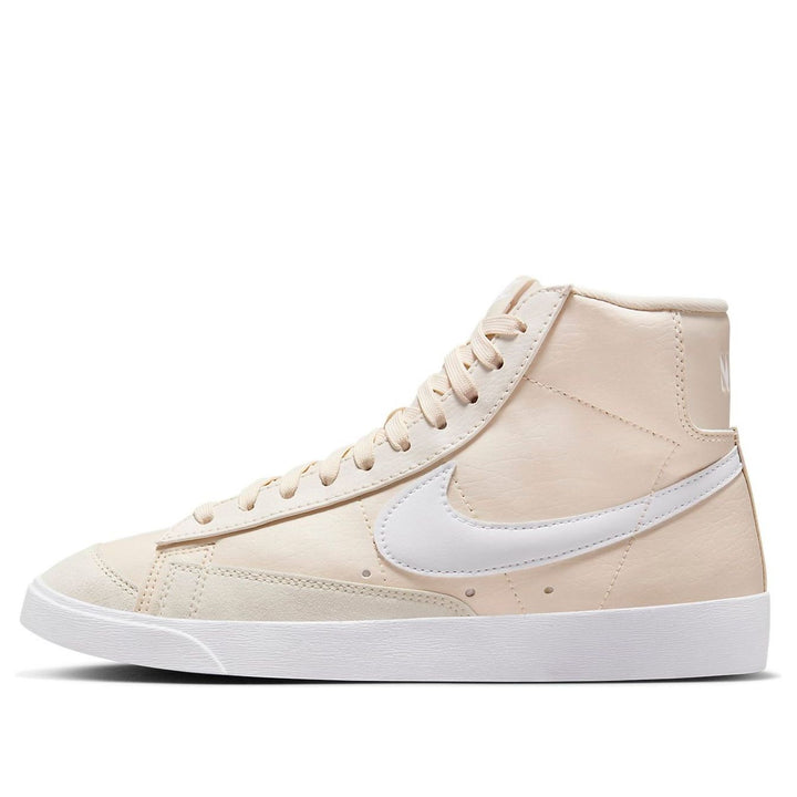 NIKE BLAZER MID &
