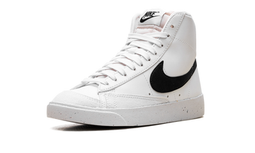 NIKE BLAZER MID 77 NEXT NATURE WHITE BLACK WOMENS — Stock