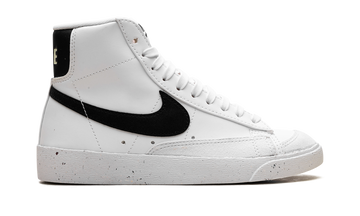 NIKE BLAZER MID 77 NEXT NATURE WHITE BLACK WOMENS — Stock