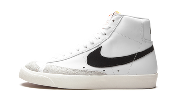 NIKE BLAZER MID 77 WHITE BLACK (WOMEN'S) — Stock