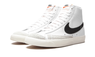 NIKE BLAZER MID 77 WHITE BLACK (WOMEN'S) — Stock