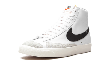 NIKE BLAZER MID 77 WHITE BLACK (WOMEN'S) — Stock