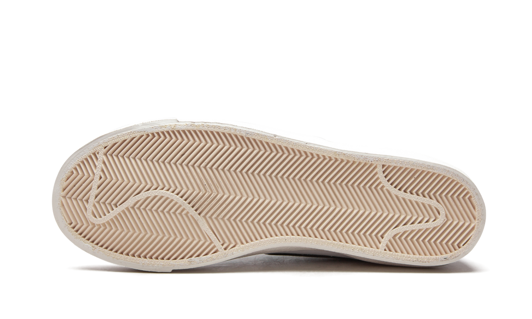 NIKE BLAZER MID 77 WHITE BLACK (WOMEN&