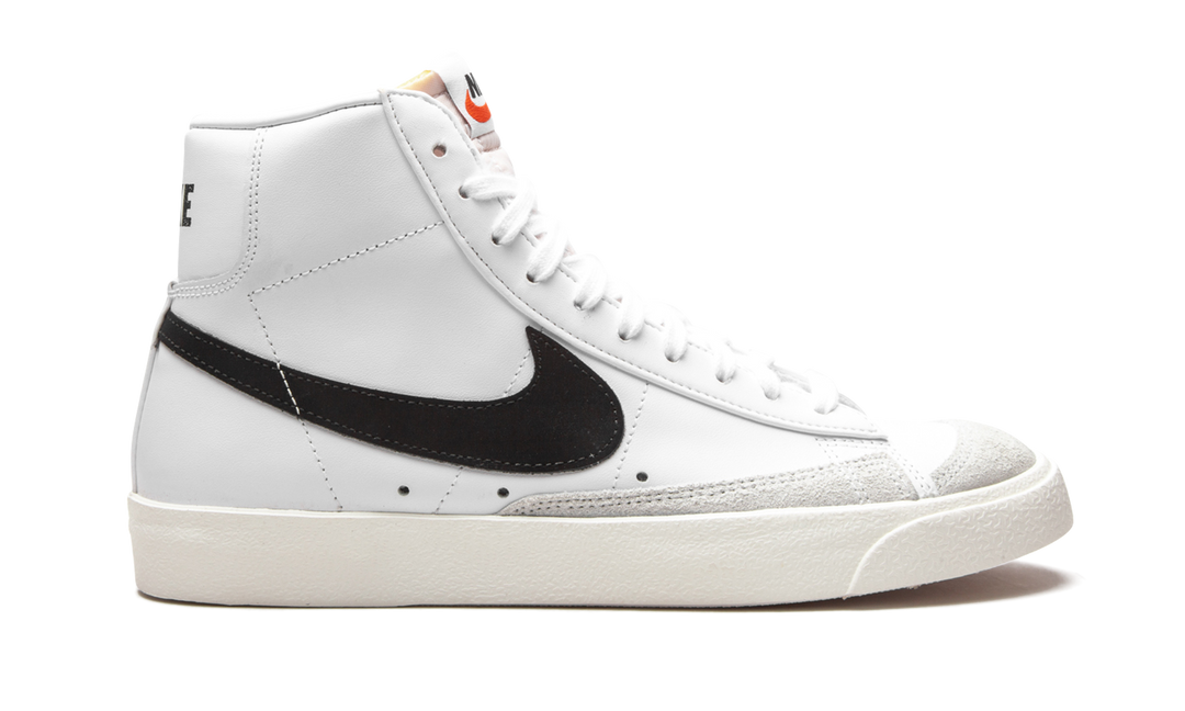 NIKE BLAZER MID 77 WHITE BLACK (WOMEN&