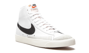NIKE BLAZER MID 77 WHITE BLACK (WOMEN'S) — Stock