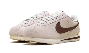 NIKE CORTEZ LIGHT OREWOOD BROWN FAUNA BROWN (WOMEN'S) — Stock