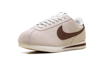NIKE CORTEZ LIGHT OREWOOD BROWN FAUNA BROWN (WOMEN'S) — Stock