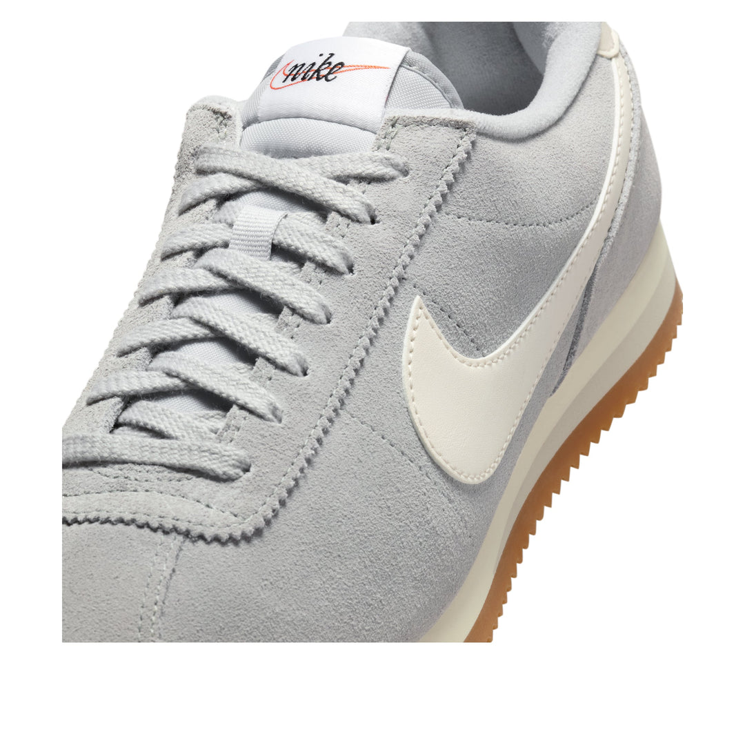 NIKE CORTEZ LIGHT SMOKE GREY SAIL GUM (WOMEN&