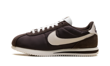 NIKE CORTEZ TEXTILE BAROQUE BROWN SAIL LIGHT OREWOOD BROWN — Stock