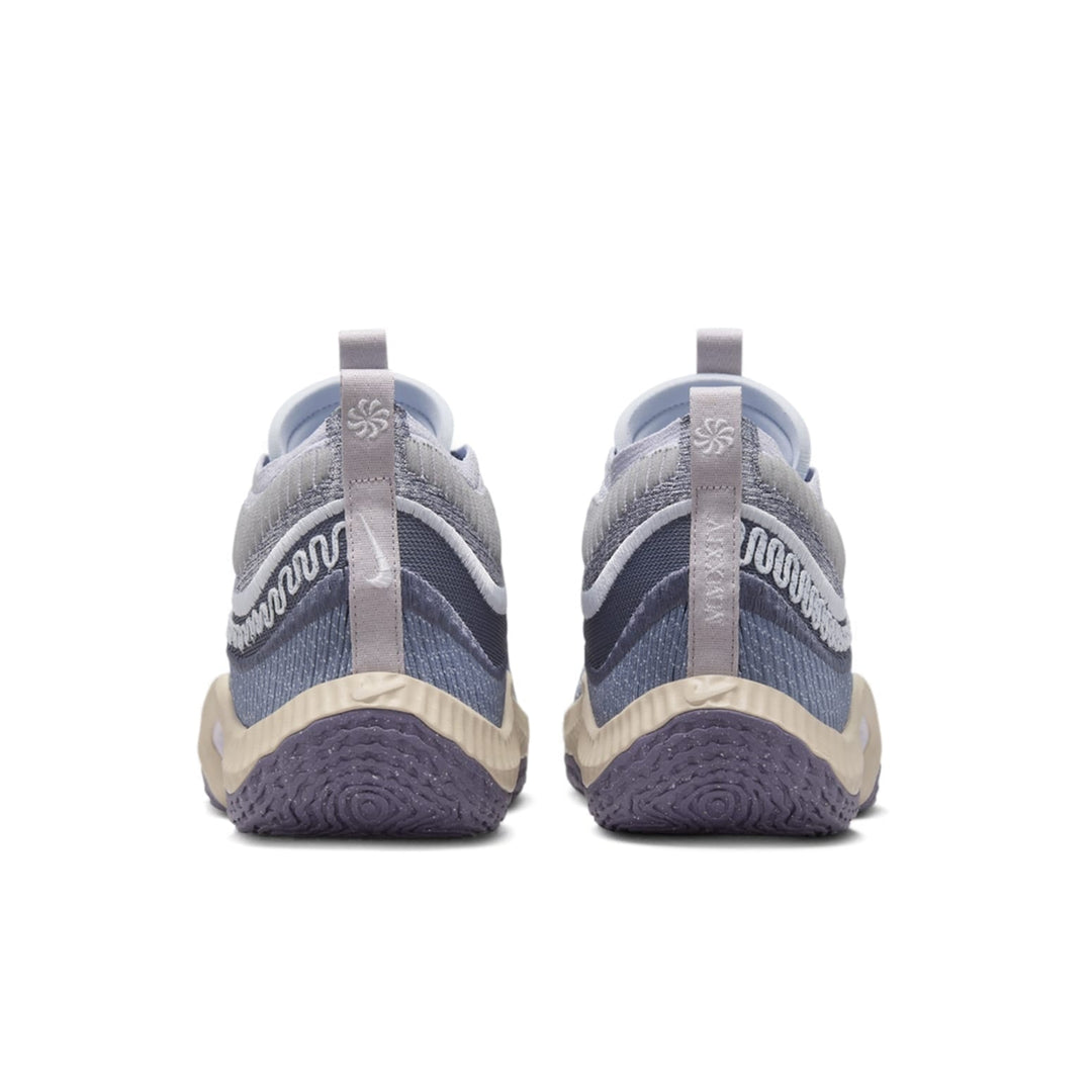 NIKE COSMIC UNITY 3 BE TRUE TO HER SCHOOL