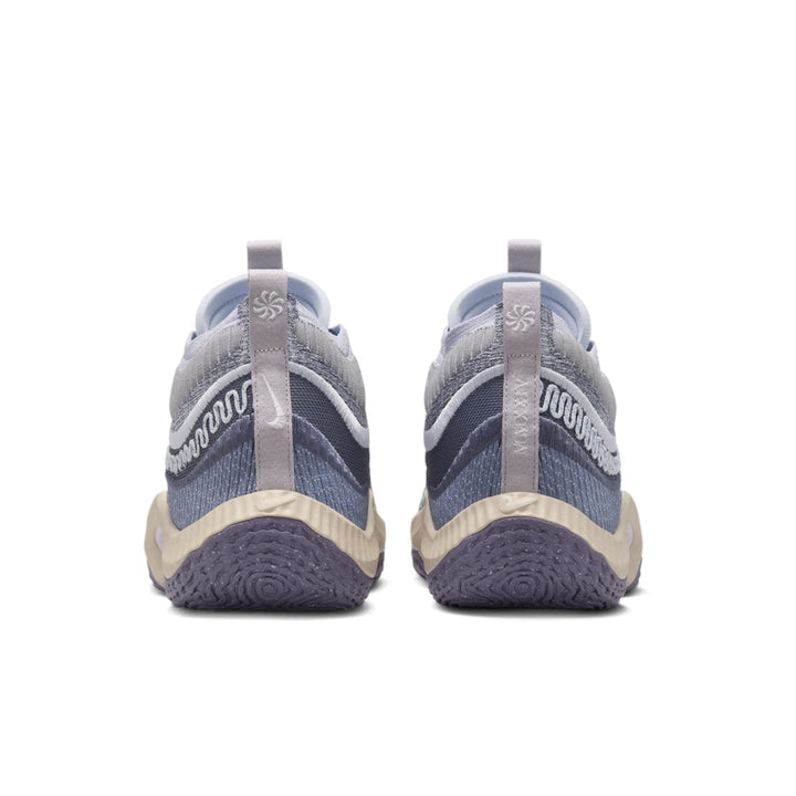 NIKE COSMIC UNITY 3 BE TRUE TO HER SCHOOL