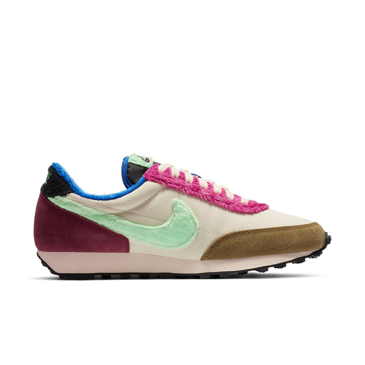 NIKE DAYBREAK FUR PACK FOSSIL CACTUS FLOWER WOMENS