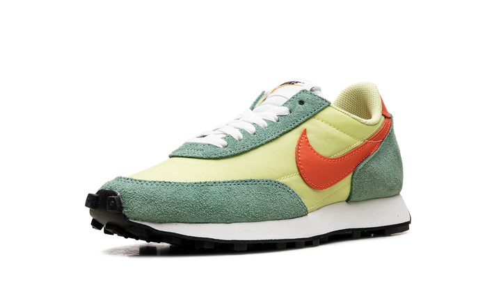 NIKE DAYBREAK LIMELIGHT ELECTRO ORANGE