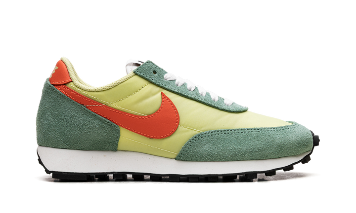NIKE DAYBREAK LIMELIGHT ELECTRO ORANGE