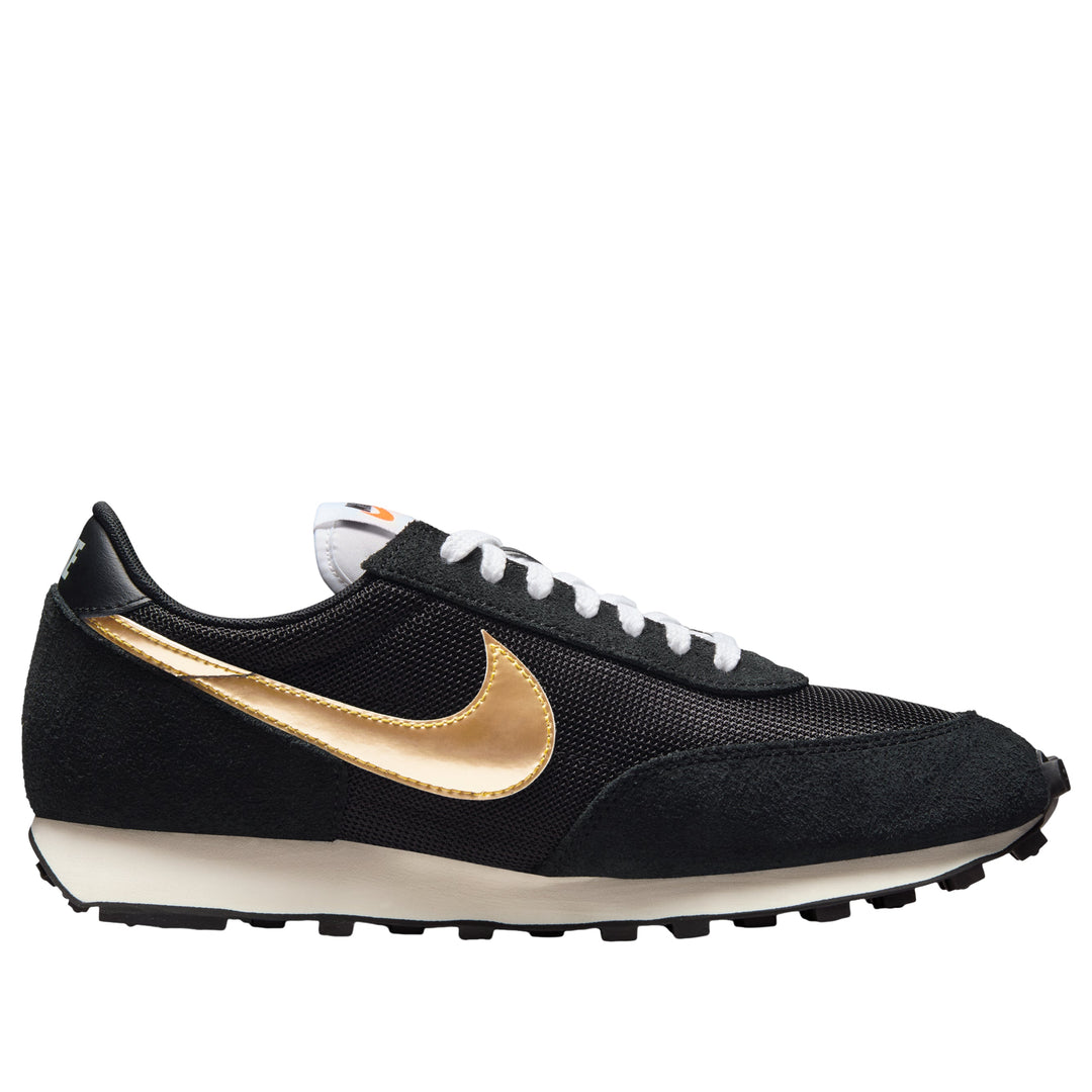NIKE DAYBREAK SP BLACK METALLIC GOLD