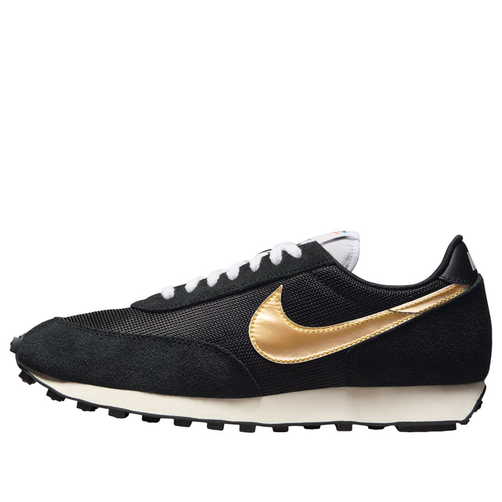 NIKE DAYBREAK SP BLACK METALLIC GOLD