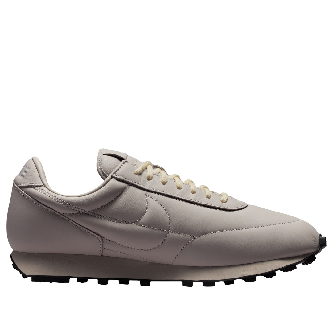 NIKE DAYBREAK SP MOON PARTICLE LIGHT BONE
