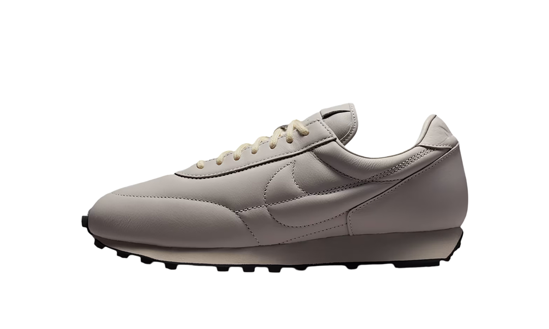 NIKE DAYBREAK SP MOON PARTICLE LIGHT BONE
