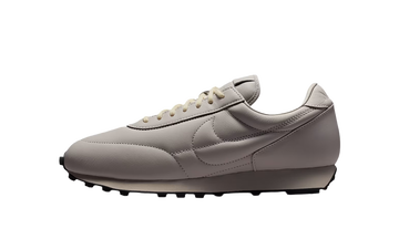 NIKE DAYBREAK SP MOON PARTICLE LIGHT BONE — Stock