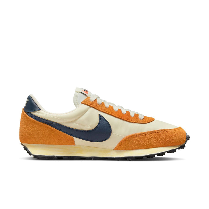 NIKE DBREAK SE MAGMA ORANGE MIDNIGHT NAVY WOMENS
