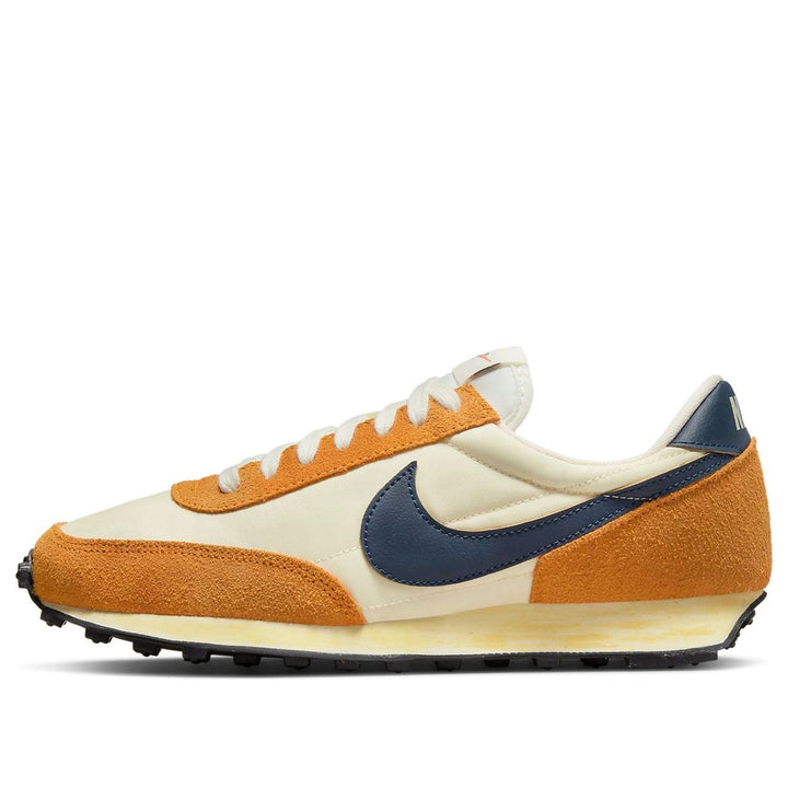 NIKE DBREAK SE MAGMA ORANGE MIDNIGHT NAVY WOMENS