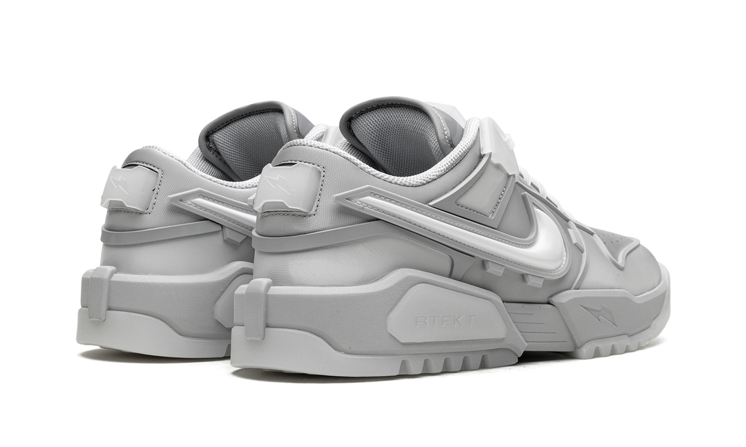 NIKE DUNK GENESIS LOW RTFKT GHOST (EDITION OF 8461) — Stock 