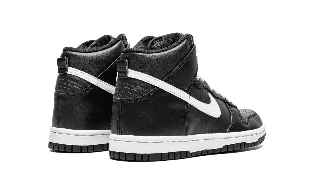 NIKE DUNK HIGH BLACK WHITE 2022 GS