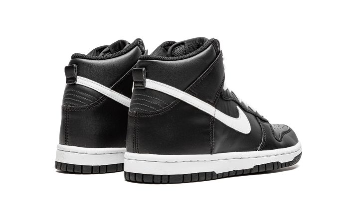 NIKE DUNK HIGH BLACK WHITE 2022 GS