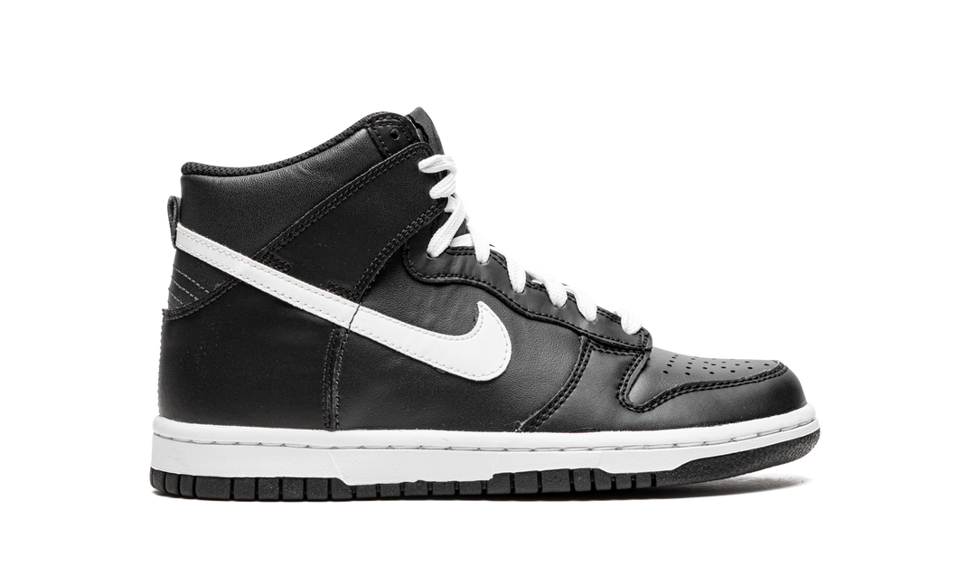 NIKE DUNK HIGH BLACK WHITE 2022 GS
