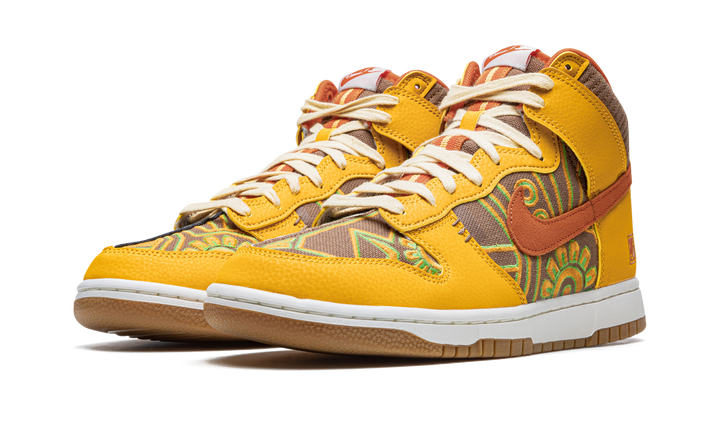 NIKE DUNK HIGH PRM SOMOS FAMILIA