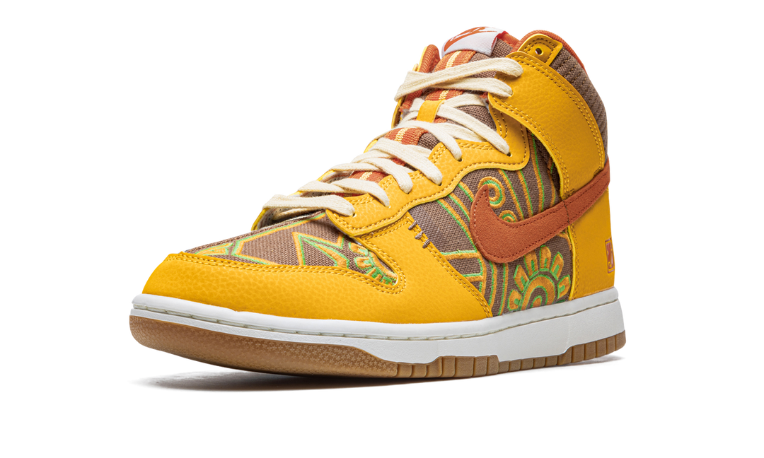 NIKE DUNK HIGH PRM SOMOS FAMILIA