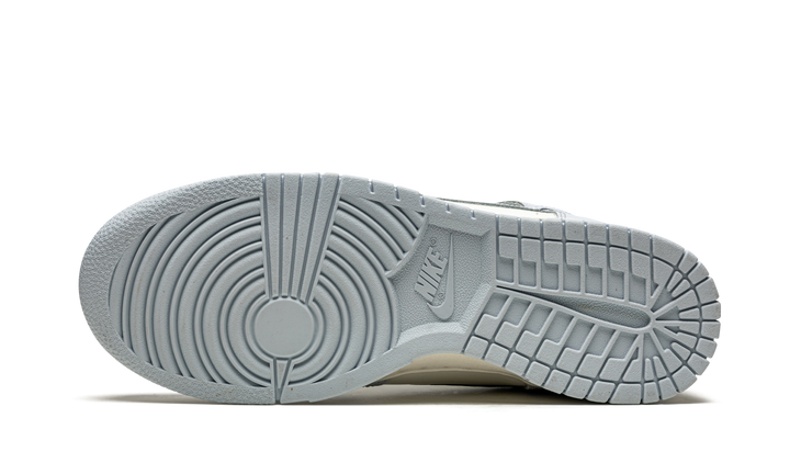 NIKE DUNK HIGH SAIL FOOTBALL GREY WOMENS