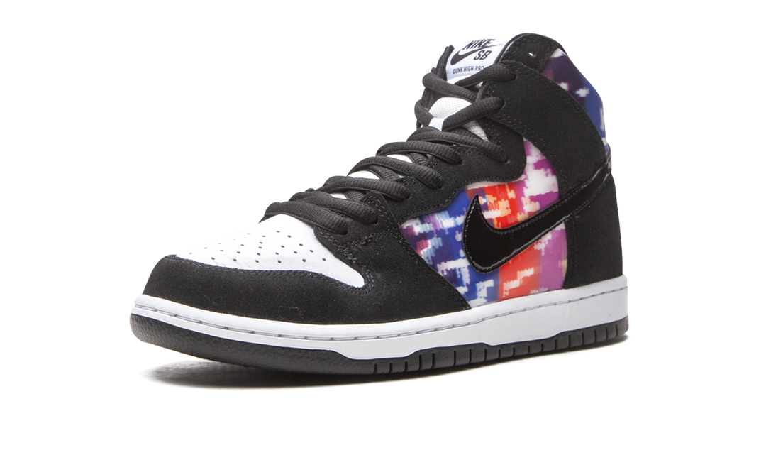 NIKE DUNK HIGH SB TV SIGNAL
