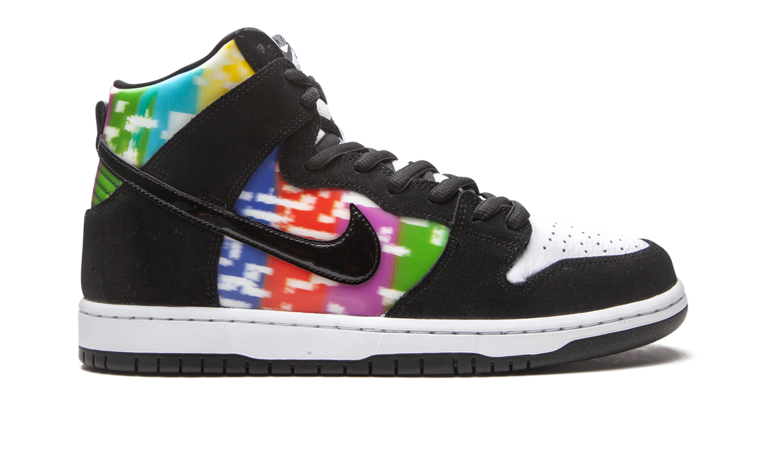 NIKE DUNK HIGH SB TV SIGNAL
