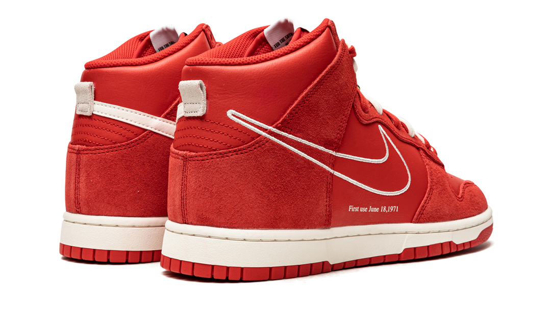 NIKE DUNK HIGH SE FIRST USE PACK UNIVERSITY RED