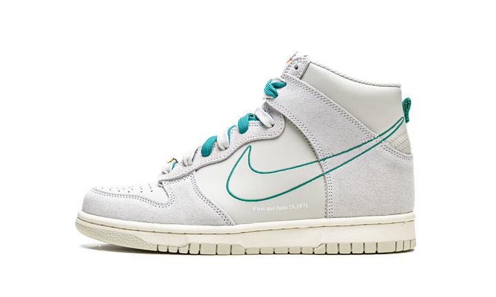 NIKE DUNK HIGH SE FIRST USE SAIL GS