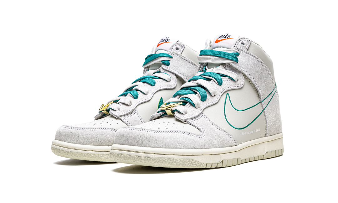 NIKE DUNK HIGH SE FIRST USE SAIL GS