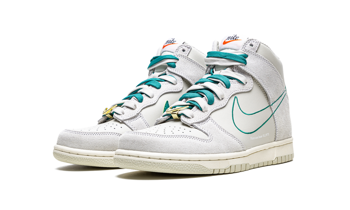 NIKE DUNK HIGH SE FIRST USE SAIL GS