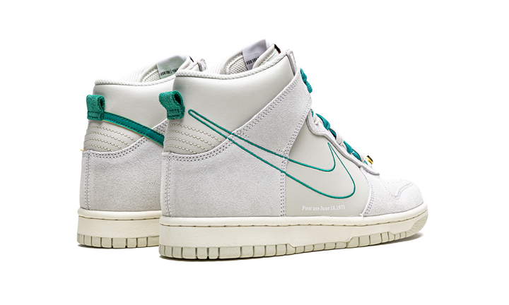 NIKE DUNK HIGH SE FIRST USE SAIL GS