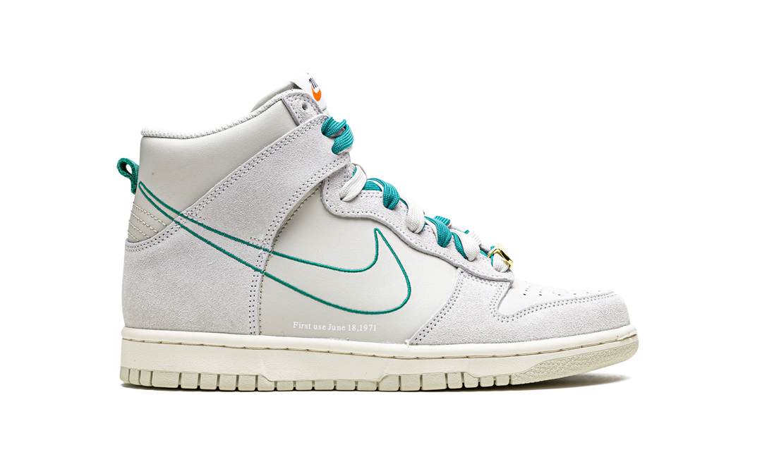 NIKE DUNK HIGH SE FIRST USE SAIL GS