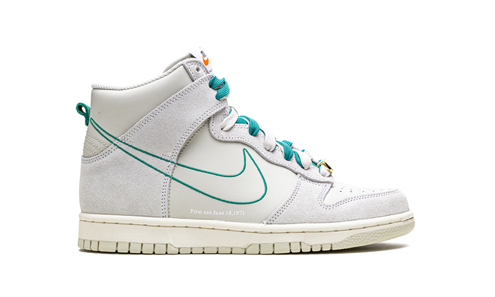 NIKE DUNK HIGH SE FIRST USE SAIL GS