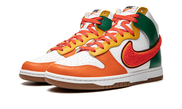 NIKE DUNK HIGH UNIVERSITY CHENILLE SWOOSH — Stock