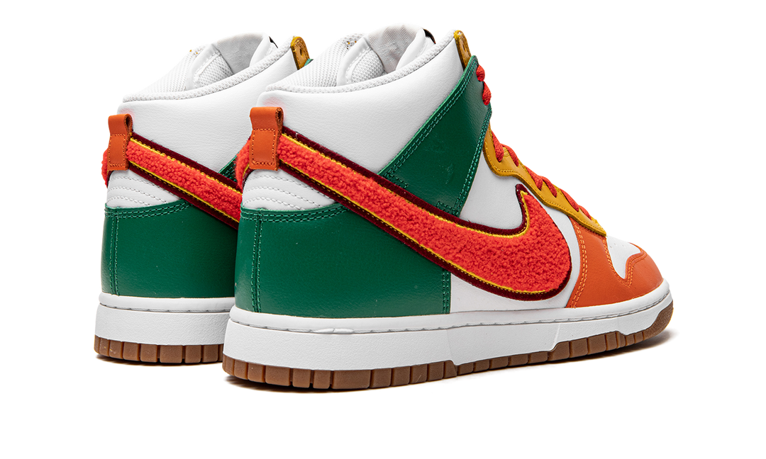 NIKE DUNK HIGH UNIVERSITY CHENILLE SWOOSH
