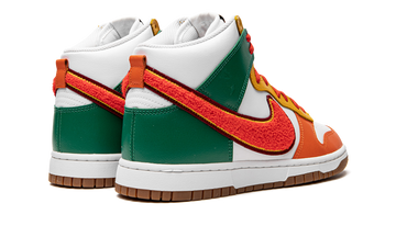 NIKE DUNK HIGH UNIVERSITY CHENILLE SWOOSH — Stock
