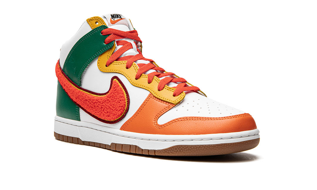 NIKE DUNK HIGH UNIVERSITY CHENILLE SWOOSH