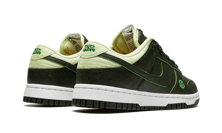 NIKE DUNK LOW AVOCADO WOMENS