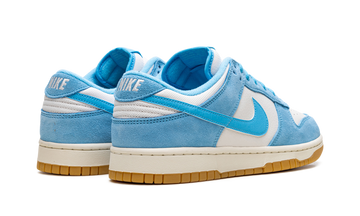 NIKE DUNK LOW BALTIC BLUE — Stock