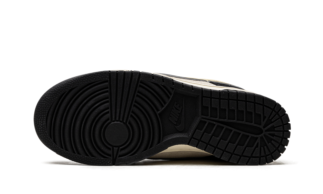 NIKE DUNK LOW BLACK SUEDE WOMENS