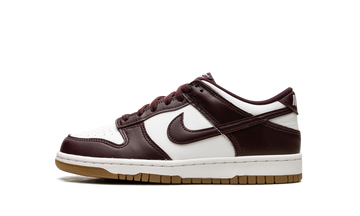 NIKE DUNK LOW BURGUNDY CRUSH GUM GS — Stock